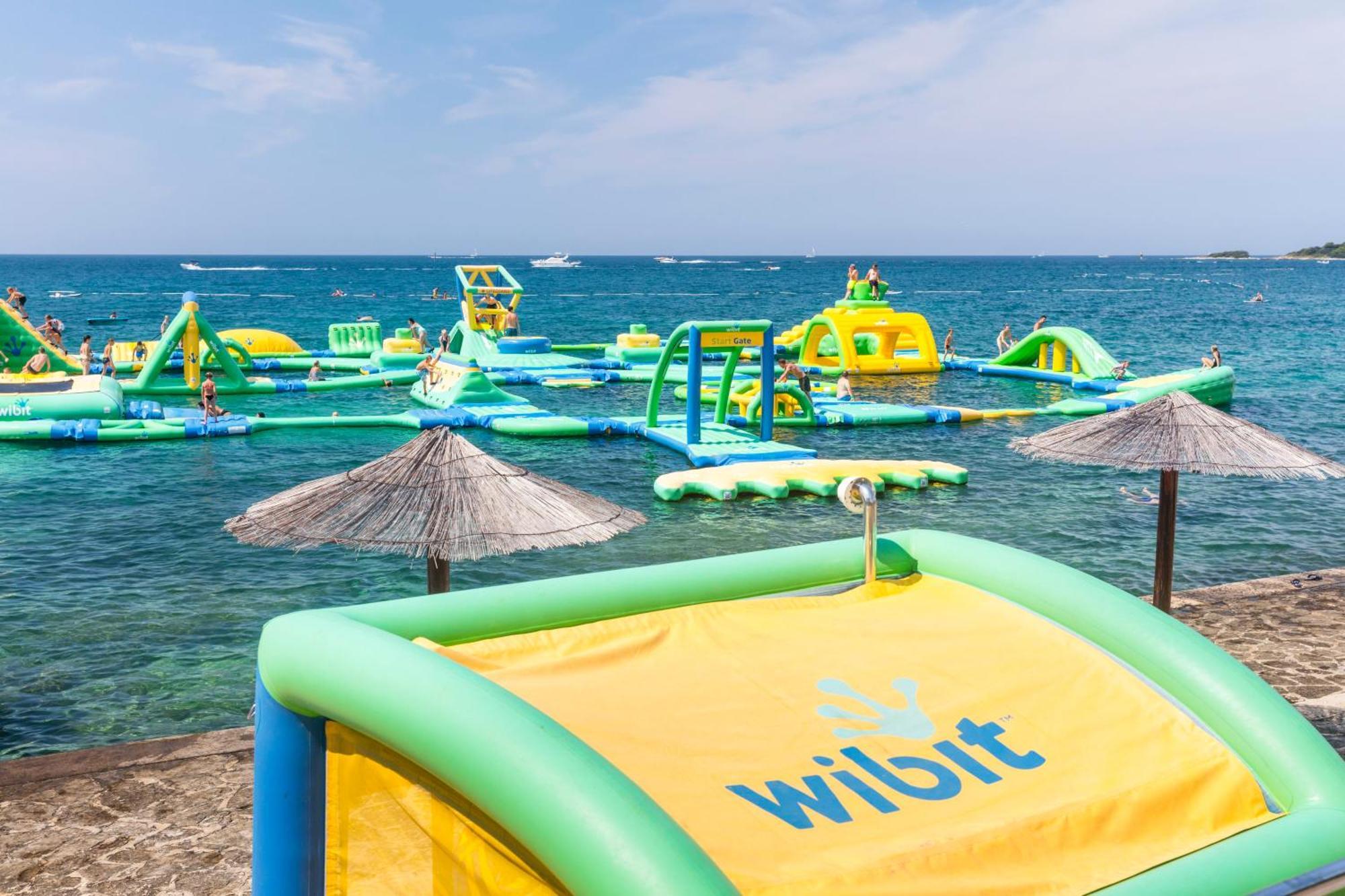 Eurocamp Mobile Homes At Campsite Bijela Uvala * Porec